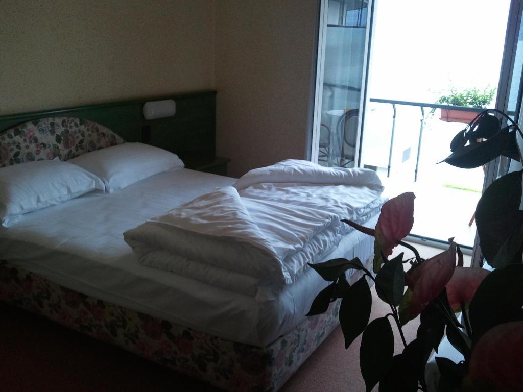 Hotel Caribe - Garda Lake Collection Brenzone sul Garda Szoba fotó