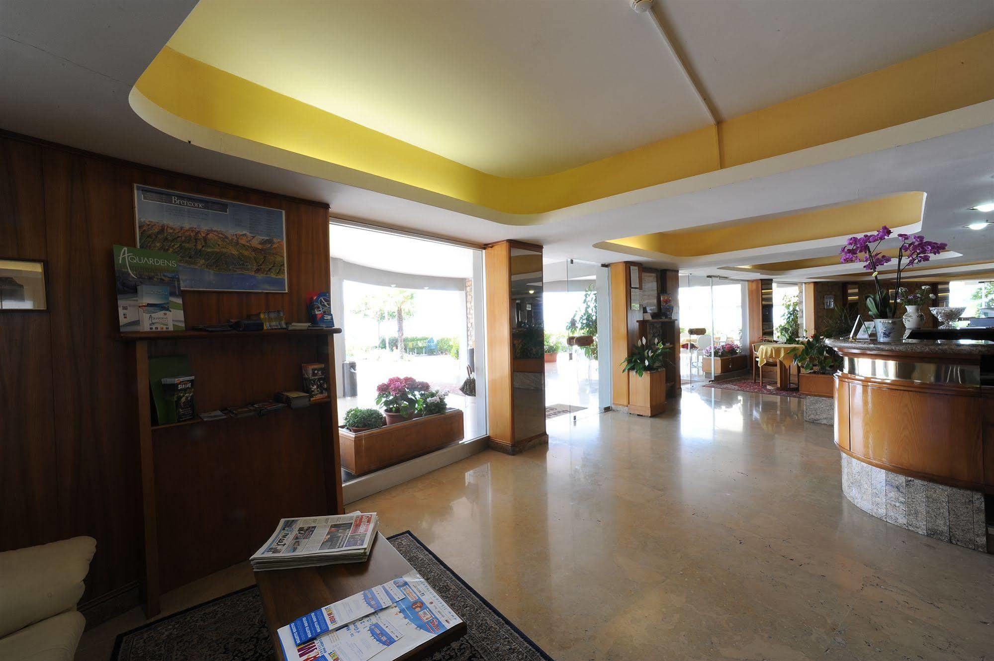 Hotel Caribe - Garda Lake Collection Brenzone sul Garda Kültér fotó