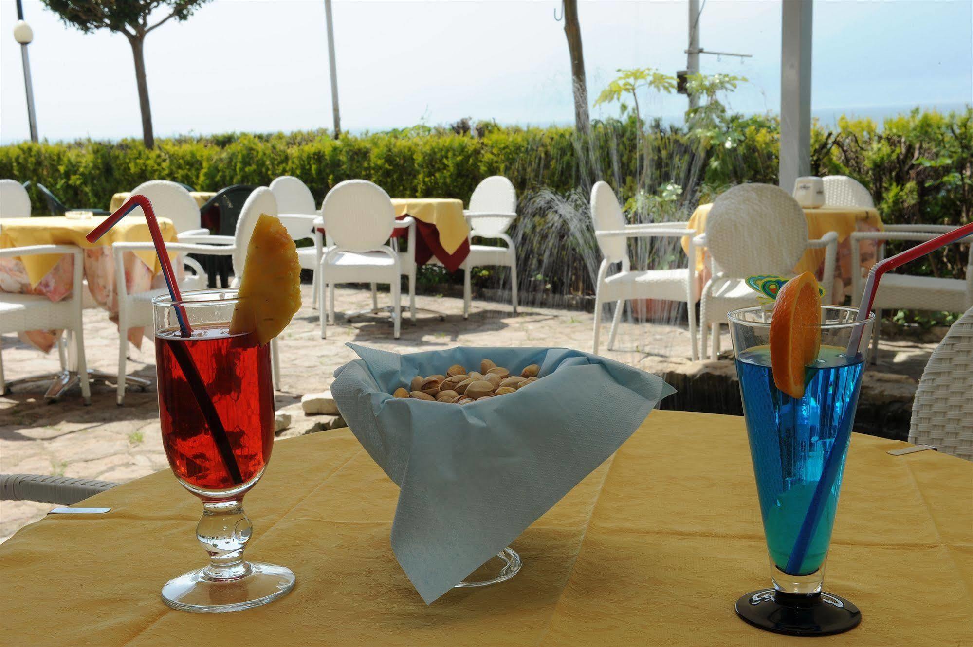 Hotel Caribe - Garda Lake Collection Brenzone sul Garda Kültér fotó